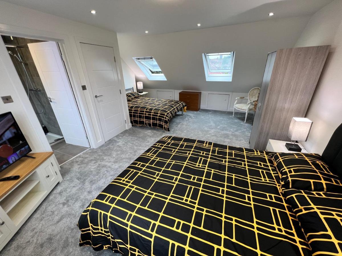 Wembley Stadium 5 Star Brand New Luxury Sleeps 14 With Parking Villa ลอนดอน ภายนอก รูปภาพ