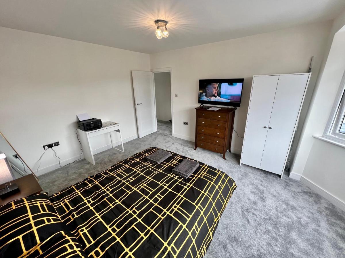 Wembley Stadium 5 Star Brand New Luxury Sleeps 14 With Parking Villa ลอนดอน ภายนอก รูปภาพ