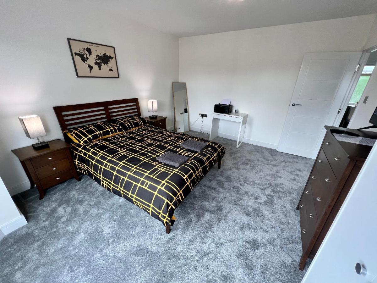 Wembley Stadium 5 Star Brand New Luxury Sleeps 14 With Parking Villa ลอนดอน ภายนอก รูปภาพ
