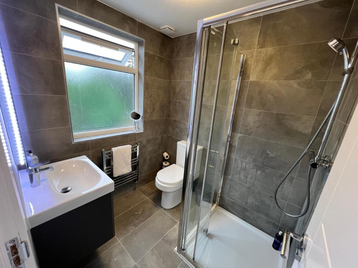 Wembley Stadium 5 Star Brand New Luxury Sleeps 14 With Parking Villa ลอนดอน ภายนอก รูปภาพ